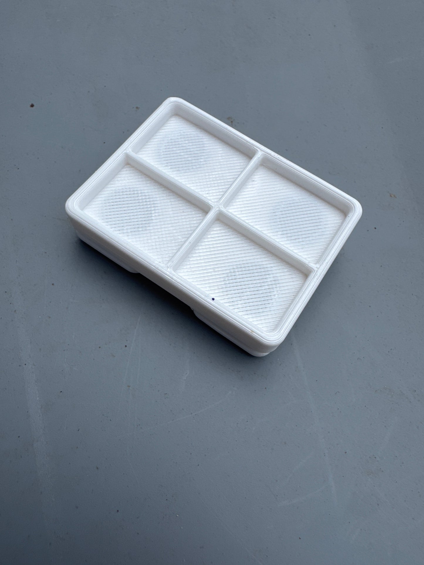 Mag tray